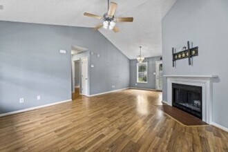 502 Jasmine Ln in Jacksonville, NC - Building Photo - Building Photo