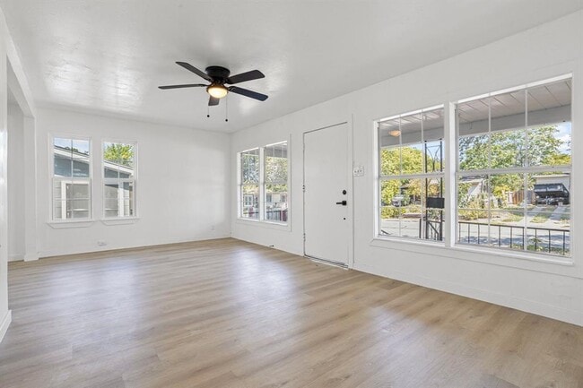 214 Nassau Dr in San Antonio, TX - Building Photo - Building Photo