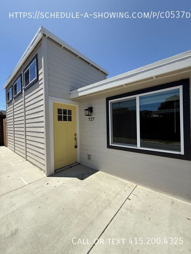 727 2nd St in Pacific Grove, CA - Foto de edificio - Building Photo