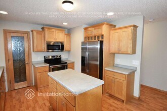 13747 214th Ave NW in Elk River, MN - Foto de edificio - Building Photo