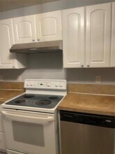 2225 Laura Ln in West Palm Beach, FL - Building Photo - Building Photo