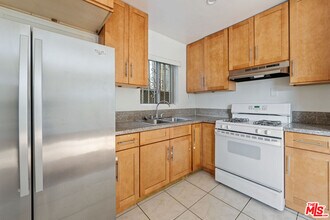 1857 W 24th St in Los Angeles, CA - Building Photo - Building Photo