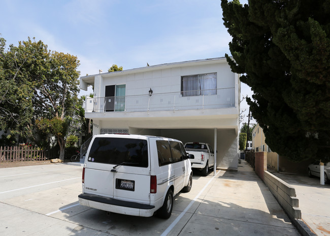 3900 Inglewood Blvd in Los Angeles, CA - Building Photo - Building Photo