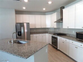 2771 Alta Vista St in Henderson, NV - Building Photo - Building Photo