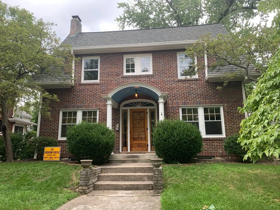 705 S Fess Ave in Bloomington, IN - Foto de edificio
