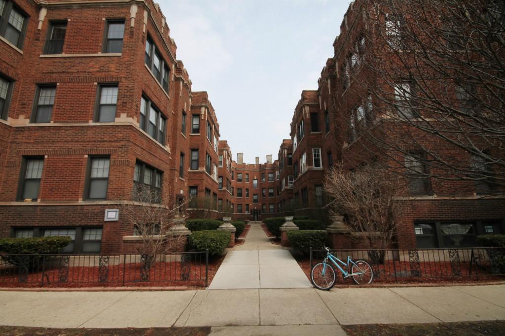 4426 N Wolcott Ave, Unit 4407-A3 in Chicago, IL - Building Photo