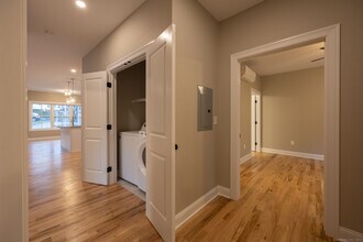 227 Old Towne Rd in Cheshire, CT - Building Photo - Building Photo