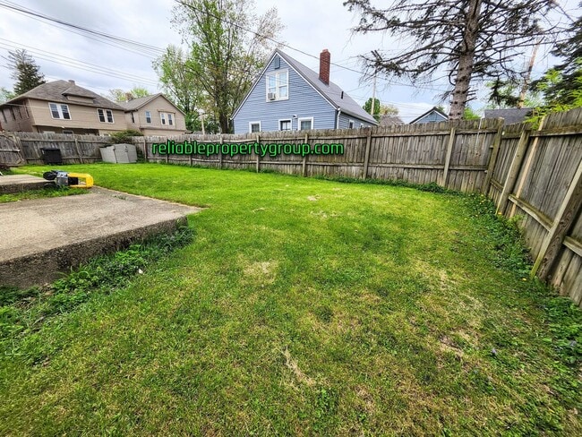 1838 Kentucky Ave in Fort Wayne, IN - Building Photo - Building Photo