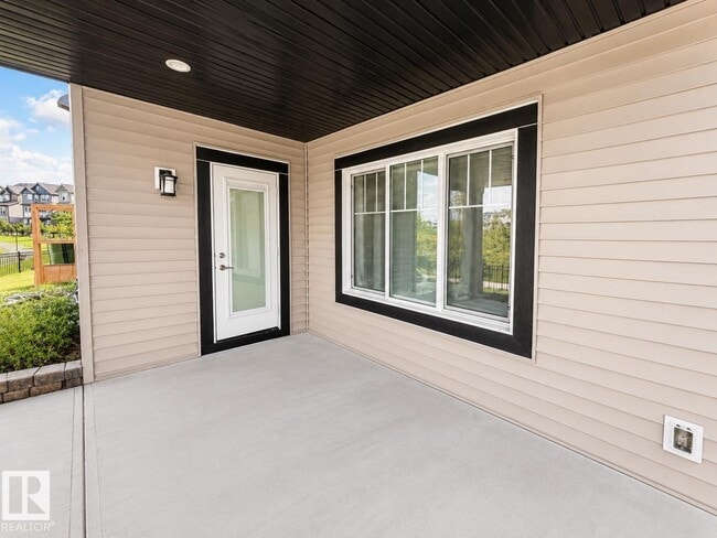 property at 1646 DAVIDSON Grn