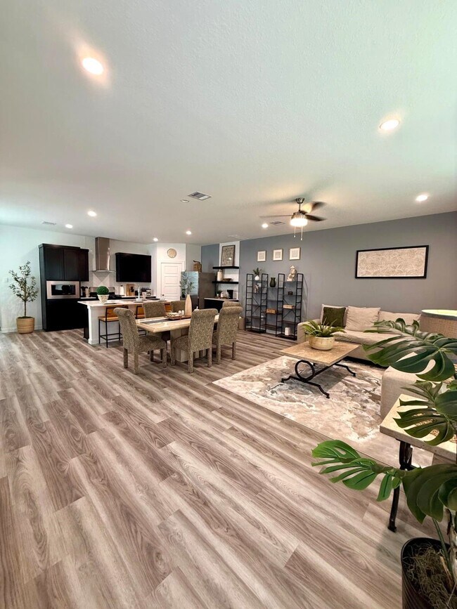 12308 Greenwood St in Houston, TX - Foto de edificio - Building Photo