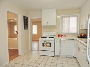 669 Hemlock Dr in Euclid, OH - Building Photo - Building Photo