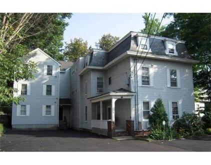 11-15 Blossom St in Leominster, MA - Building Photo