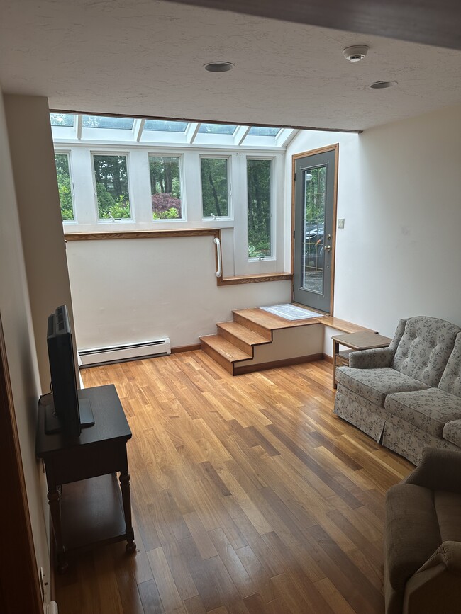 22 Crestwood Rd