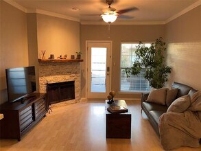 7151 Gaston Ave in Dallas, TX - Building Photo - Building Photo