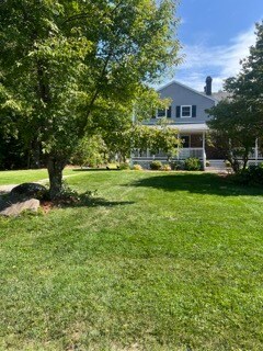 16 Maylane Dr, Unit 16 in Salem, NH - Foto de edificio