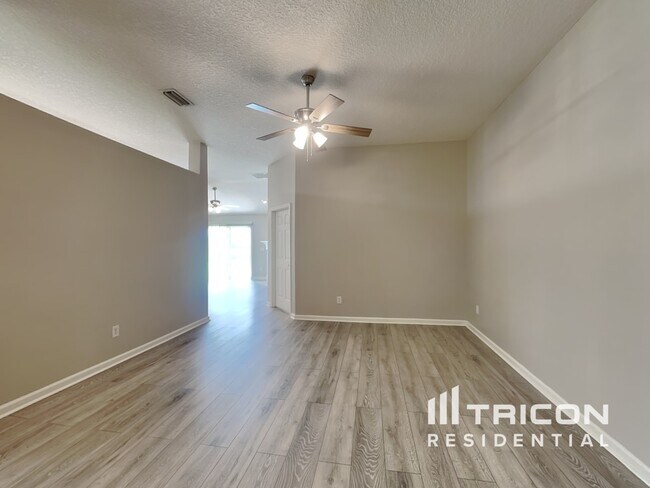 11707 Deep Springs Dr N in Jacksonville, FL - Building Photo - Building Photo