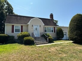 3 Wynne Rd in Norwalk, CT - Building Photo