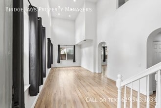 1048 Sunset Crossing Point in San Diego, CA - Building Photo - Building Photo