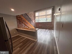 1302 W Cumberland St, Unit 2G in Philadelphia, PA - Building Photo - Building Photo