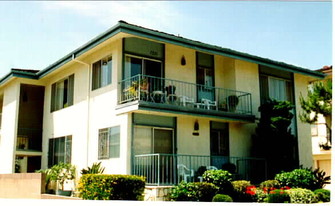 1271 W 8th St in San Pedro, CA - Building Photo
