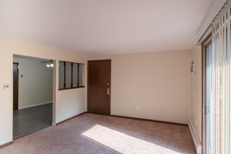 Robert and Wright Apartments in North Tonawanda, NY - Building Photo - Interior Photo