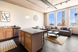 The Lofts of Merchants Row in Detroit, MI - Foto de edificio - Building Photo