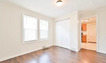 606 Pine St in Vineland, NJ - Foto de edificio - Building Photo