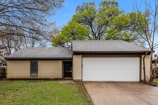 1837 Heidelberg Dr in Fort Worth, TX - Building Photo