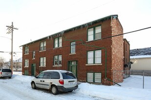 7827-7835 Cypress St in Detroit, MI - Building Photo