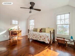 24 Dale St in Southampton, NY - Building Photo - Building Photo