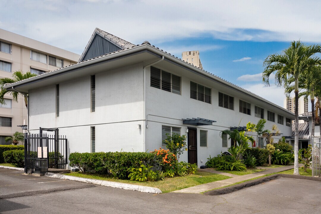 1047-1090 Ala Nanu St in Honolulu, HI - Building Photo