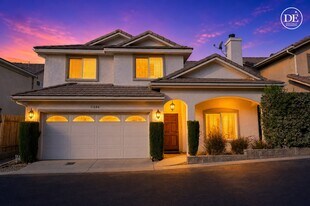 11855 Birch Grove Ln in Sylmar, CA - Building Photo