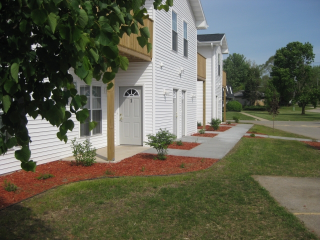 Cleora Apartments LLC in Beloit, WI - Foto de edificio - Building Photo