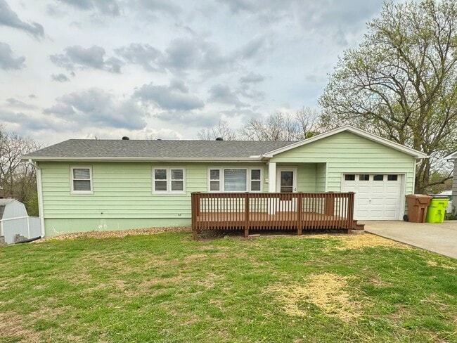 property at 604 Summit Rd