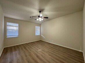 34 N Montfair Park Cir in Spring, TX - Building Photo - Building Photo