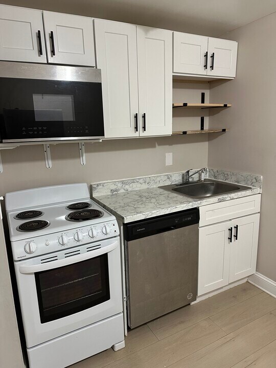 120 Chappell Rd SW, Unit 1 in Atlanta, GA - Building Photo