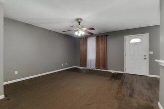 1622 Iowa St in Bloomington, IL - Building Photo - Building Photo