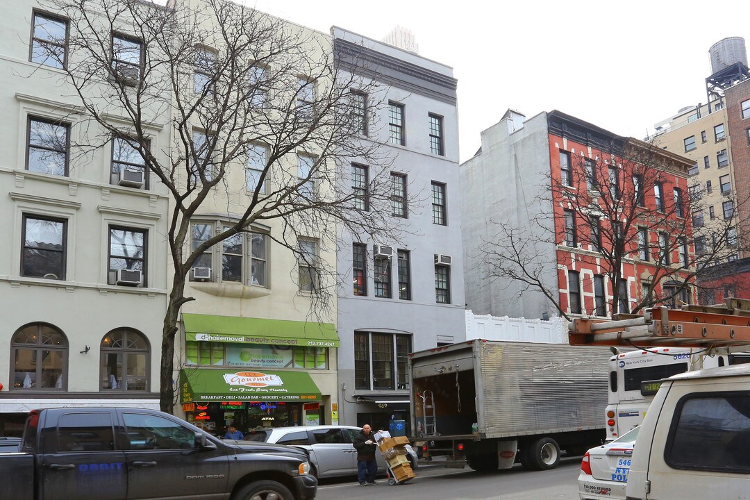 969 Lexington Ave in New York, NY - Building Photo