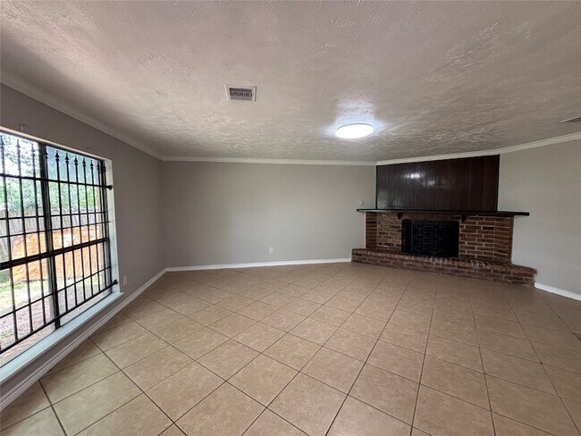 16114 Lazy Ridge Rd in Houston, TX - Building Photo - Building Photo