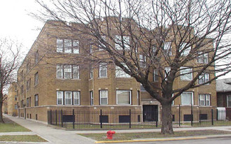 7954-7956 S Laflin St Apartamentos