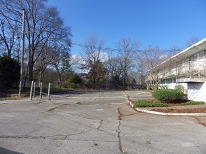 Former Boutique Hotel In Great Location in Starkville, MS - Building Photo - Building Photo