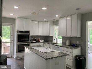 63 Lincoln Dr in Stafford, VA - Building Photo - Building Photo