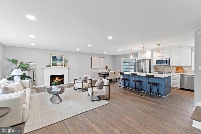 8404 Cherry Valley Ln in Alexandria, VA - Building Photo - Building Photo