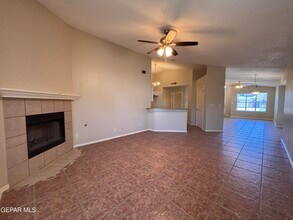 6164 River Park Pl in El Paso, TX - Building Photo - Building Photo