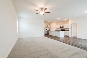3723 Kennedy Clover Ct, Unit 2519 in Porter, TX - Foto de edificio - Building Photo