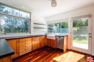 2300 Baxter St in Los Angeles, CA - Building Photo - Building Photo