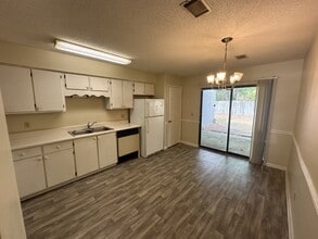 910 Brett Dr in Hinesville, GA - Building Photo - Building Photo