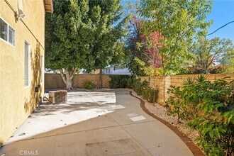 7036 Sausalito Ave in Los Angeles, CA - Foto de edificio - Building Photo