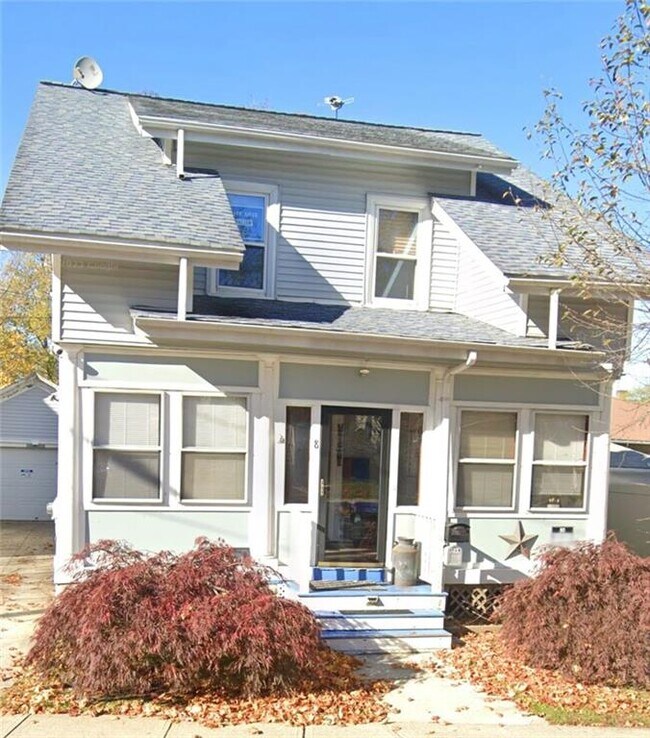 8 Hopedale Rd, Unit 2 in Providence, RI - Building Photo - Building Photo