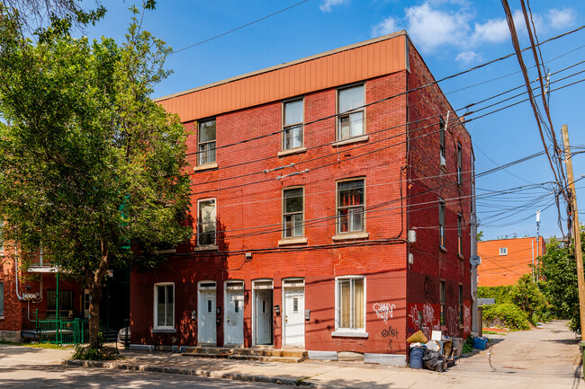 761 Walnut Rue in Montréal, QC - Building Photo - Primary Photo